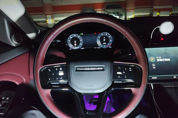 Used Land Rover Range Evoque 2024 Aurora L 249 PS Glowing Limited Edition Steering Wheel