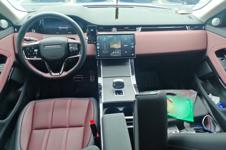 Used Land Rover Range Evoque 2024 Aurora L 249 PS Prestige Light-Chasing Edition Center Console