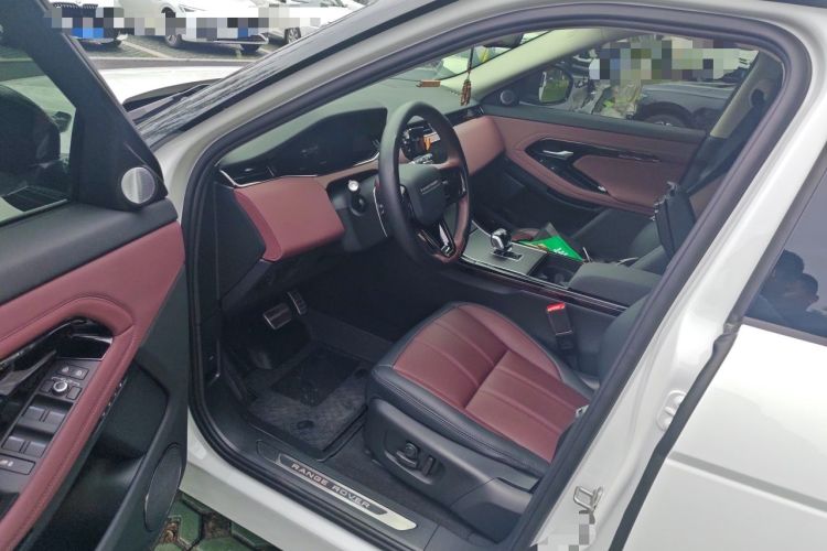 Used Land Rover Range Evoque 2024 Aurora L 249 PS Prestige Light-Chasing Edition Driver Seat