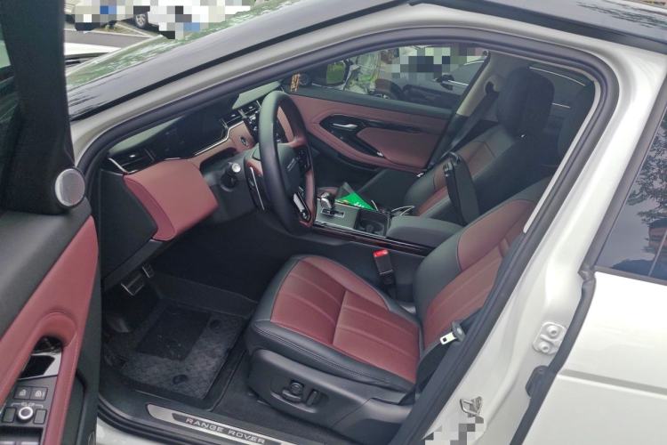 Used Land Rover Range Evoque 2024 Aurora L 249 PS Prestige Light-Chasing Edition Left Front Seat
