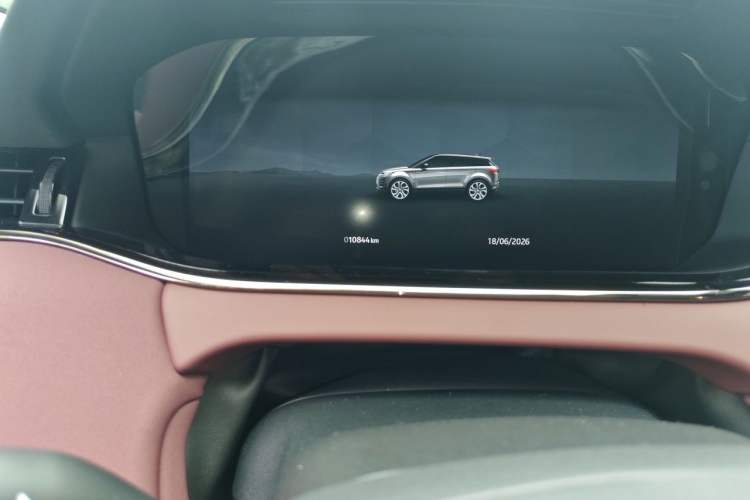 Used Land Rover Range Evoque 2024 Aurora L 249 PS Prestige Light-Chasing Edition Odometer Close Up