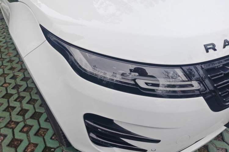 Used Land Rover Range Evoque 2024 Aurora L 249 PS Prestige Light-Chasing Edition Right Front Headlight