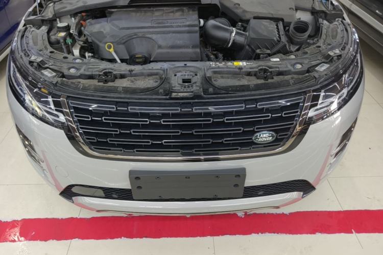 Used Land Rover Range Evoque 2024 Aurora L 249 PS Prestige Light-Chasing Edition Engine Bay