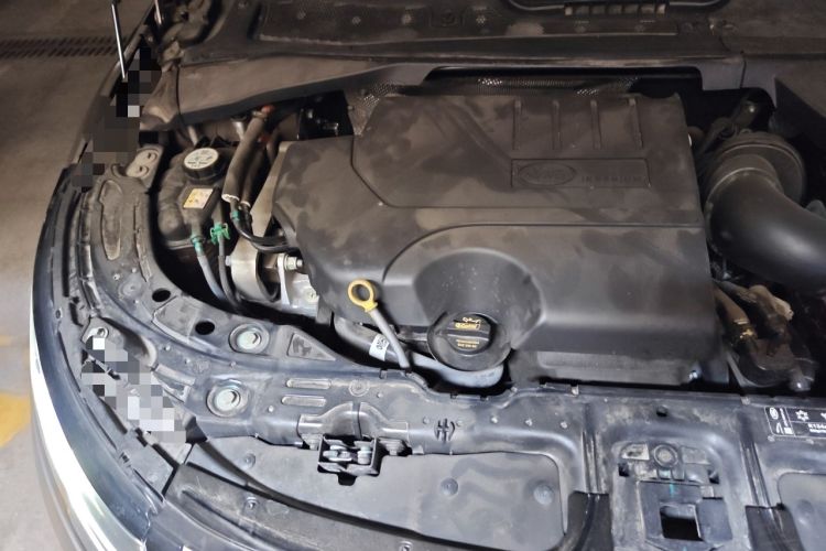 Used Land Rover Range Evoque 2024 Aurora L 249 PS Glowing Limited Edition Engine Bay Right