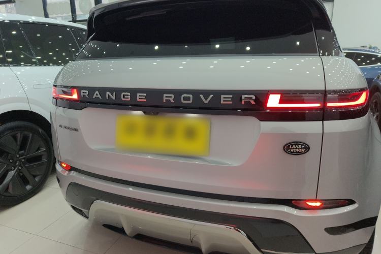 Used Land Rover Range Evoque 2024 Aurora L 249 PS Prestige Light-Chasing Edition Exterior 4