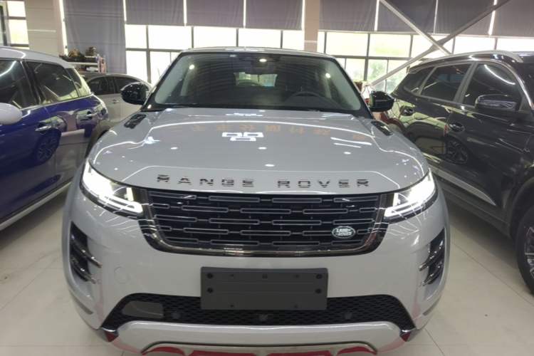 Used Land Rover Range Evoque 2024 Aurora L 249 PS Prestige Light-Chasing Edition Front