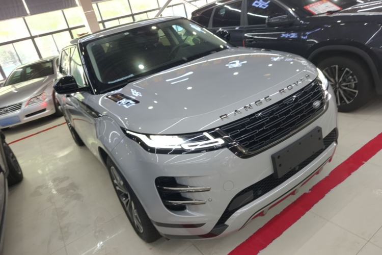 Used Land Rover Range Evoque 2024 Aurora L 249 PS Prestige Light-Chasing Edition Front Right 45 Deg