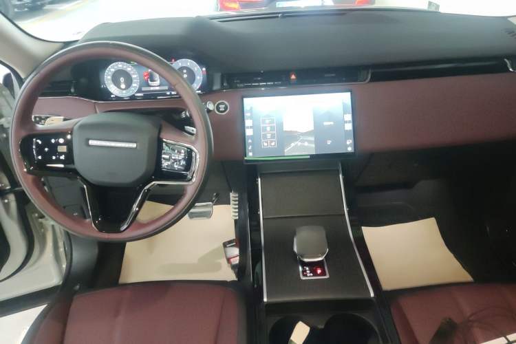 Used Land Rover Range Evoque 2024 Aurora L 249 PS Prestige Light-Chasing Edition Gear Lever