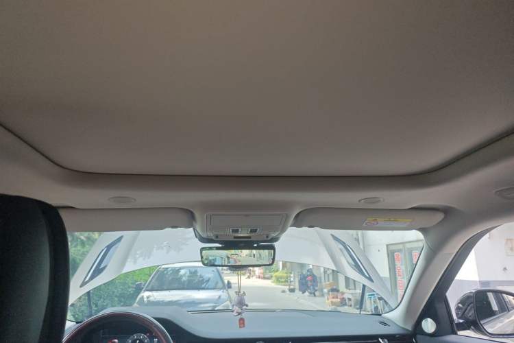 Used Land Rover Range Evoque 2024 Aurora L 249 PS Glowing Limited Edition Headliner
