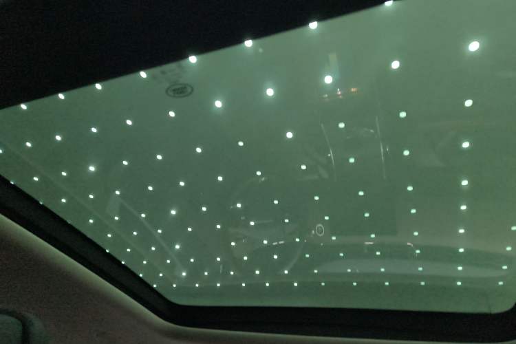 Used Land Rover Range Evoque 2024 Aurora L 249 PS Prestige Light-Chasing Edition Headliner