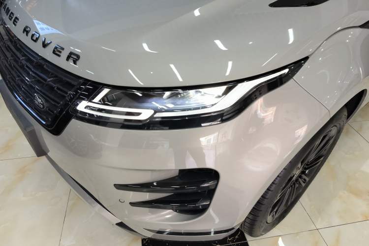 Used Land Rover Range Evoque 2024 Aurora L 249 PS Prestige Light-Chasing Edition Left Front Headlight
