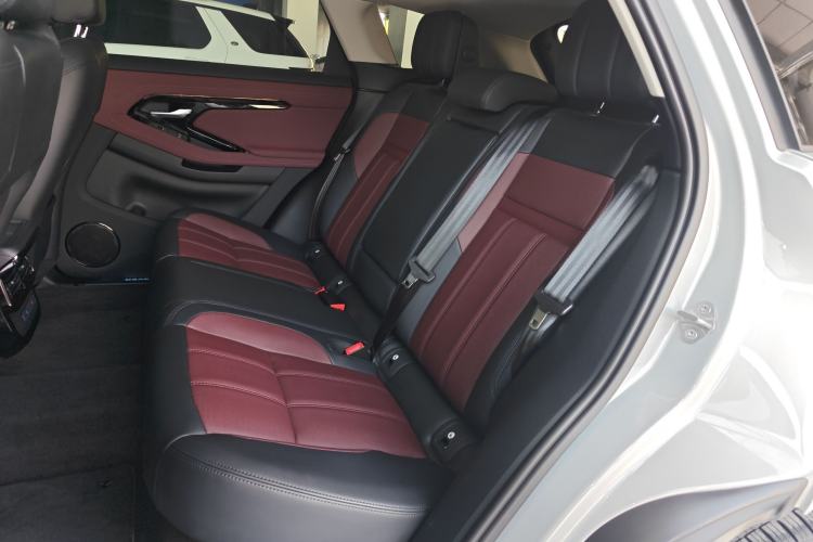 Used Land Rover Range Evoque 2024 Aurora L 249 PS Prestige Light-Chasing Edition Left Rear Seat