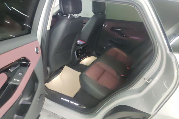 Used Land Rover Range Evoque 2024 Aurora L 249 PS Prestige Light-Chasing Edition Left Rear Seat