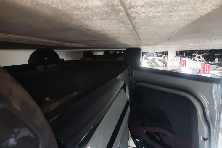 Used Land Rover Range Evoque 2024 Aurora L 249 PS Prestige Light-Chasing Edition Left Side Sill