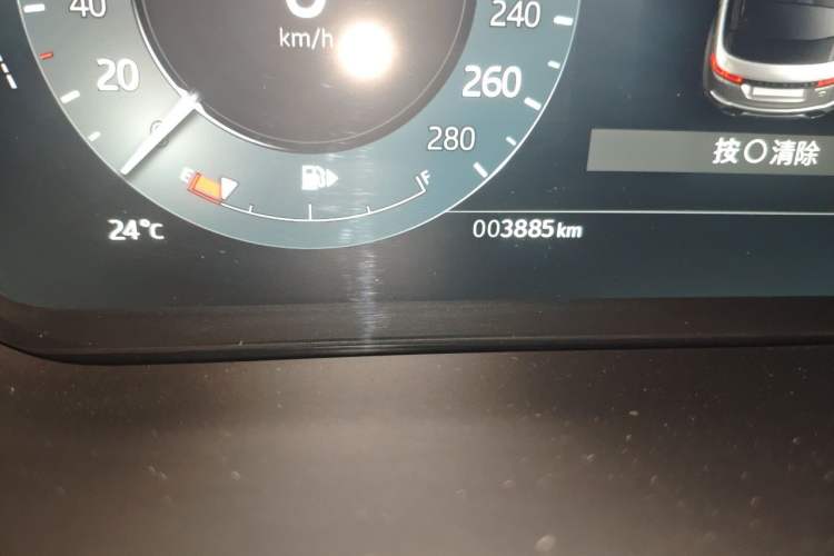 Used Land Rover Range Evoque 2024 Aurora L 249 PS Prestige Light-Chasing Edition Odometer Close Up