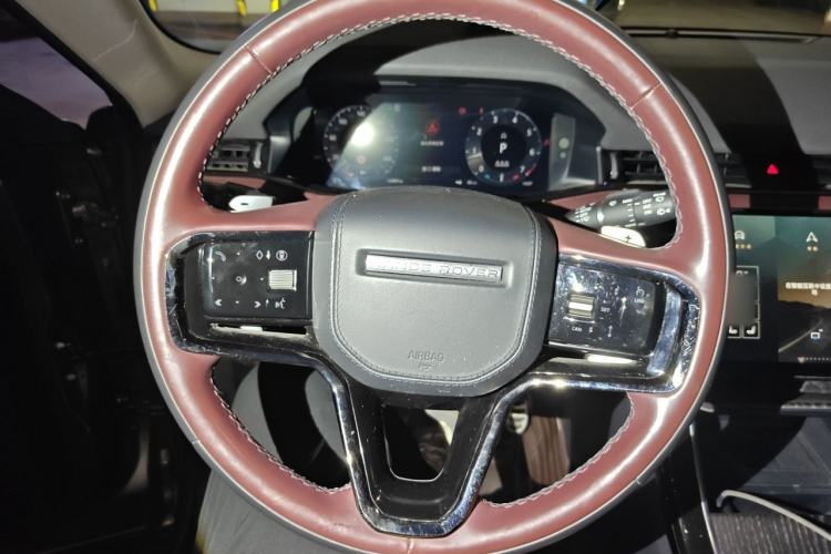 Used Land Rover Range Evoque 2024 Aurora L 249 PS Glowing Limited Edition Steering Wheel