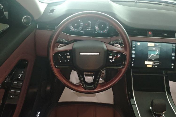 Used Land Rover Range Evoque 2024 Aurora L 249 PS Prestige Light-Chasing Edition Steering Wheel