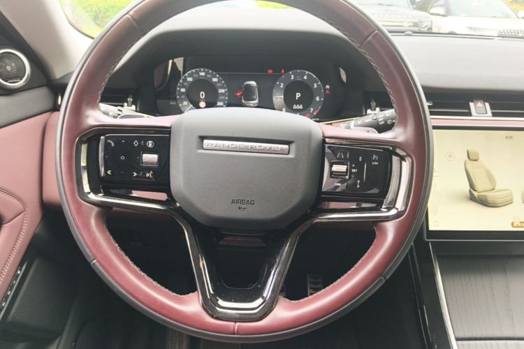 Used Land Rover Range Evoque 2024 Aurora L 249 PS Prestige Light-Chasing Edition Steering Wheel