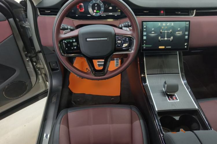 Used Land Rover Range Evoque 2024 Aurora L 249 PS Prestige Light-Chasing Edition Steering Wheel