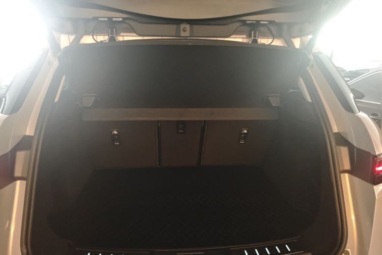 Used Land Rover Range Evoque 2024 Aurora L 249 PS Prestige Light-Chasing Edition Trunk