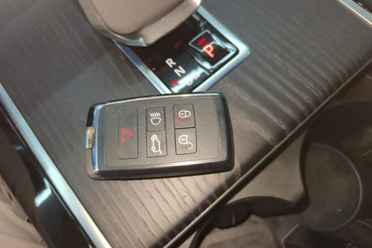 Used Land Rover Range Evoque 2024 Aurora L 249 PS Prestige Light-Chasing Edition Vehicle Key
