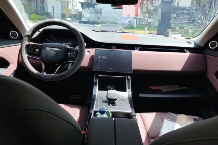 Used Land Rover Range Evoque 2024 Aurora L 249 PS Prestige Light-Chasing Edition Center Console