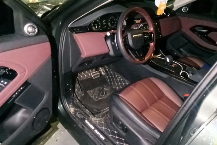 Used Land Rover Range Evoque 2024 Aurora L 249 PS Prestige Light-Chasing Edition Driver Seat