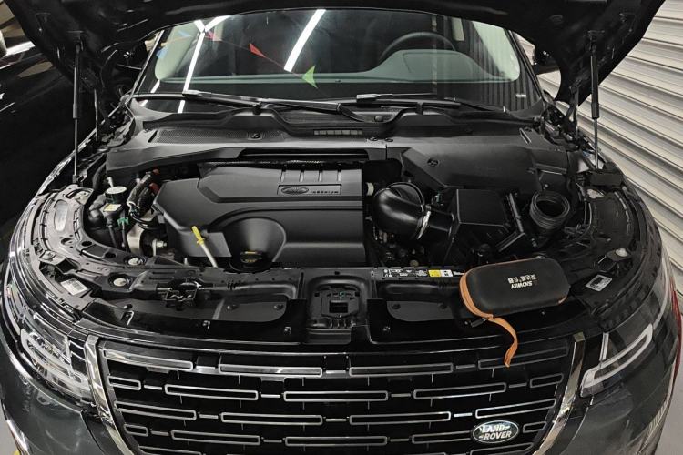 Used Land Rover Range Evoque 2024 Aurora L 249 PS Prestige Light-Chasing Edition Engine Bay