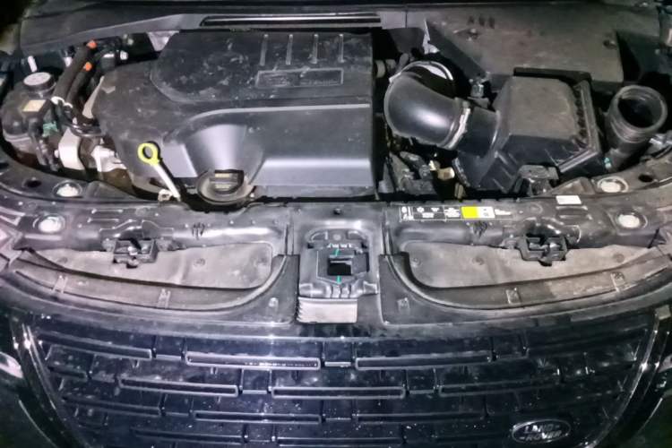 Used Land Rover Range Evoque 2024 Aurora L 249 PS Prestige Light-Chasing Edition Engine Bay
