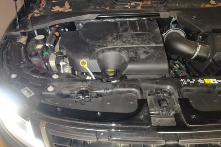 Used Land Rover Range Evoque 2024 Aurora L 249 PS Prestige Light-Chasing Edition Engine Bay Right