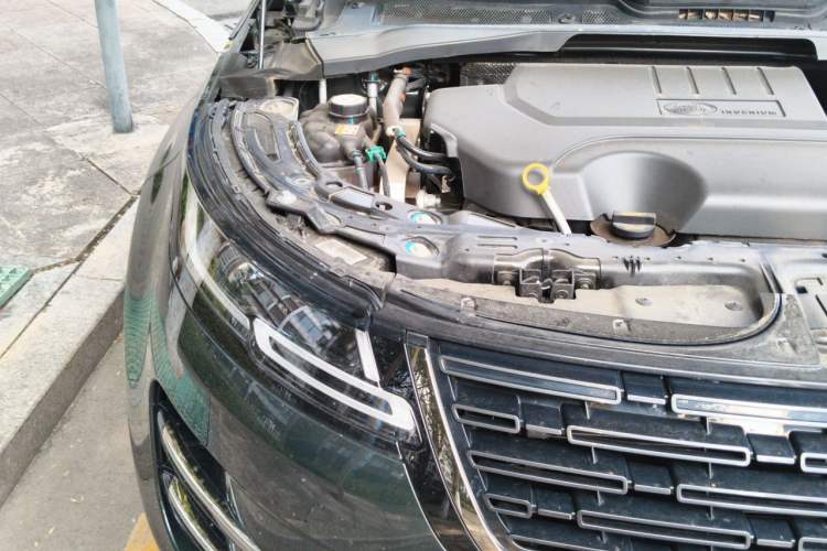 Used Land Rover Range Evoque 2024 Aurora L 249 PS Glowing Limited Edition Engine Bay Right