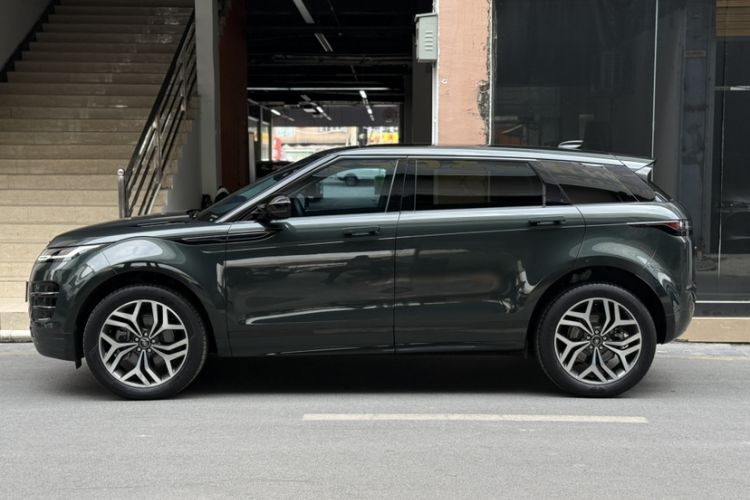Used Land Rover Range Evoque 2024 Aurora L 249 PS Prestige Light-Chasing Edition Exterior 4