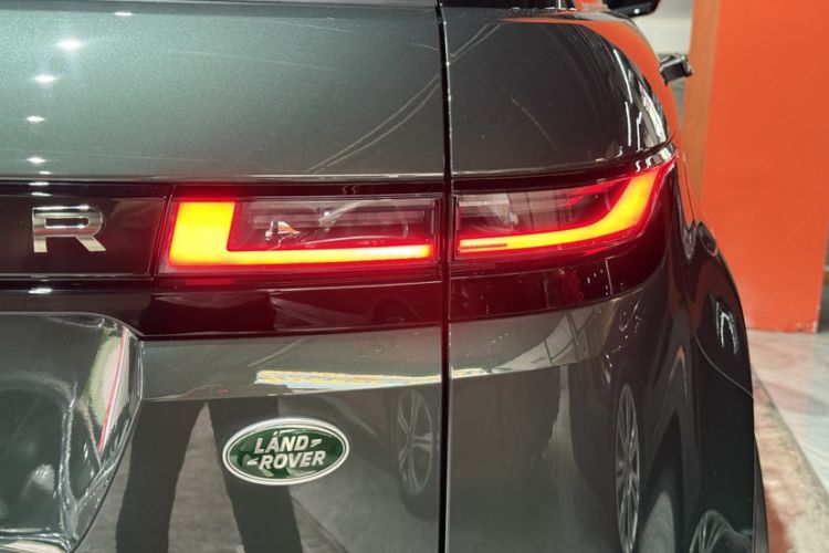Used Land Rover Range Evoque 2024 Aurora L 249 PS Prestige Light-Chasing Edition Exterior 7