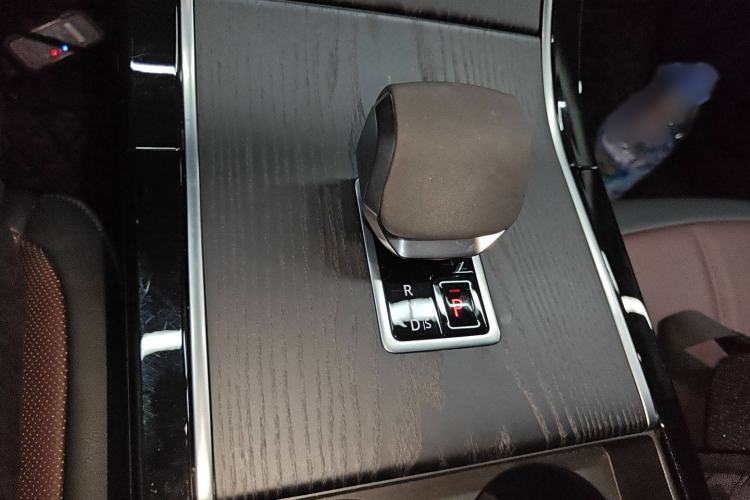 Used Land Rover Range Evoque 2024 Aurora L 249 PS Prestige Light-Chasing Edition Gear Lever