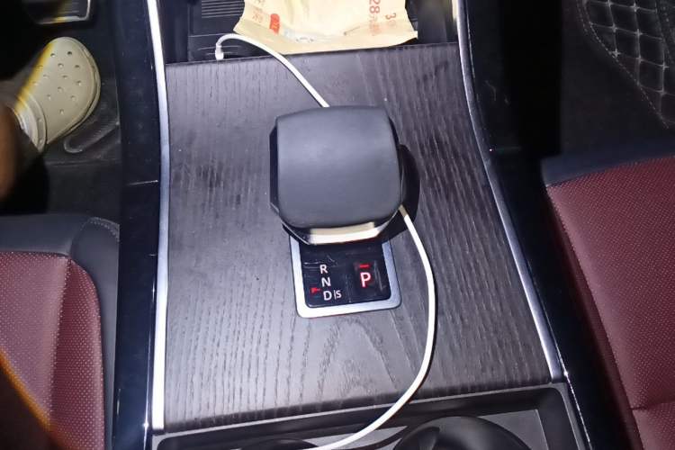 Used Land Rover Range Evoque 2024 Aurora L 249 PS Prestige Light-Chasing Edition Gear Lever