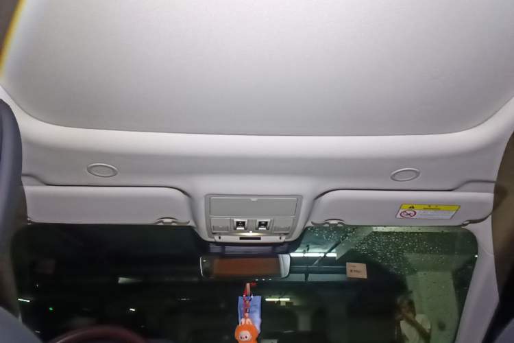 Used Land Rover Range Evoque 2024 Aurora L 249 PS Prestige Light-Chasing Edition Headliner