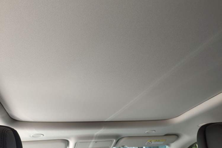 Used Land Rover Range Evoque 2024 Aurora L 249 PS Prestige Light-Chasing Edition Headliner