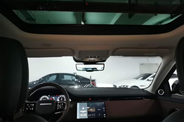 Used Land Rover Range Evoque 2024 Aurora L 249 PS Prestige Light-Chasing Edition Headliner