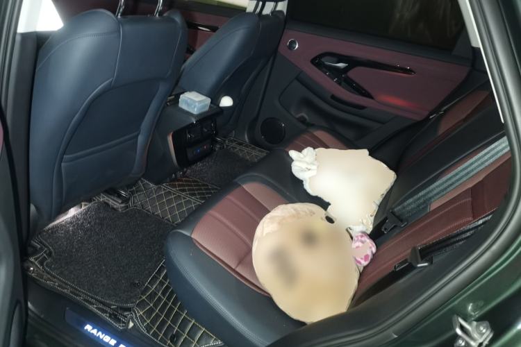 Used Land Rover Range Evoque 2024 Aurora L 249 PS Prestige Light-Chasing Edition Left Rear Seat