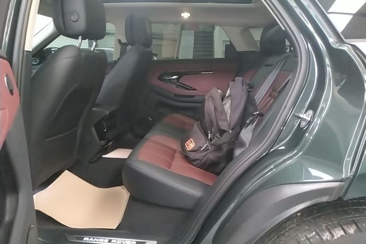 Used Land Rover Range Evoque 2024 Aurora L 249 PS Prestige Light-Chasing Edition Left Rear Seat