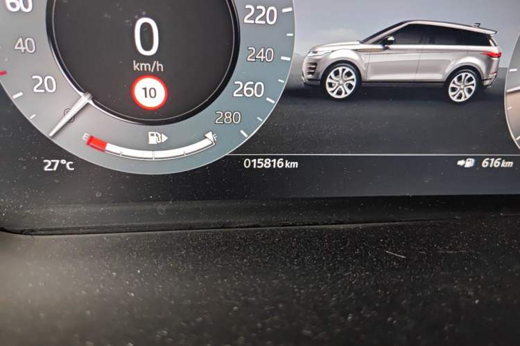 Used Land Rover Range Evoque 2024 Aurora L 249 PS Prestige Light-Chasing Edition Odometer Close Up