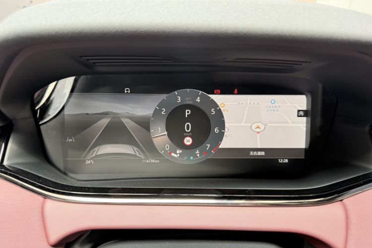 Used Land Rover Range Evoque 2024 Aurora L 249 PS Prestige Light-Chasing Edition Odometer Close Up