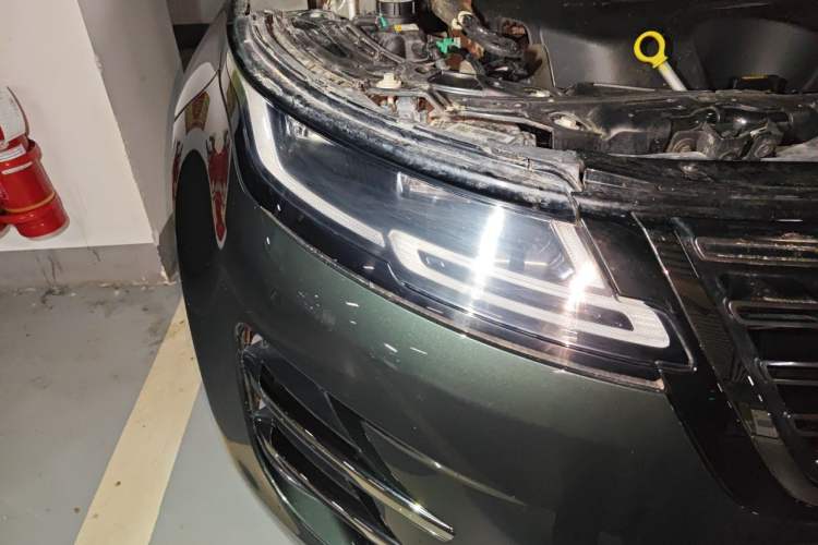 Used Land Rover Range Evoque 2024 Aurora L 249 PS Prestige Light-Chasing Edition Right Front Headlight