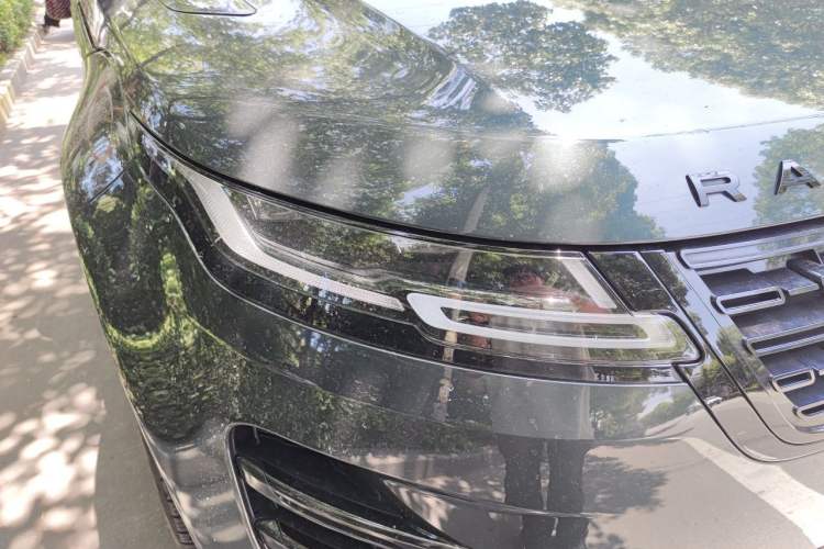 Used Land Rover Range Evoque 2024 Aurora L 249 PS Prestige Light-Chasing Edition Right Front Headlight