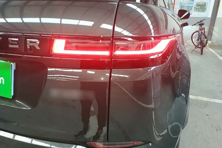 Used Land Rover Range Evoque 2024 Aurora L 249 PS Prestige Light-Chasing Edition Right Rear Taillight