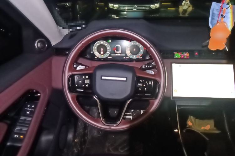 Used Land Rover Range Evoque 2024 Aurora L 249 PS Prestige Light-Chasing Edition Steering Wheel