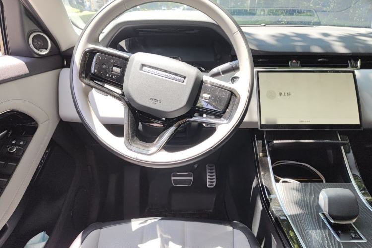 Used Land Rover Range Evoque 2024 Aurora L 249 PS Prestige Light-Chasing Edition Steering Wheel