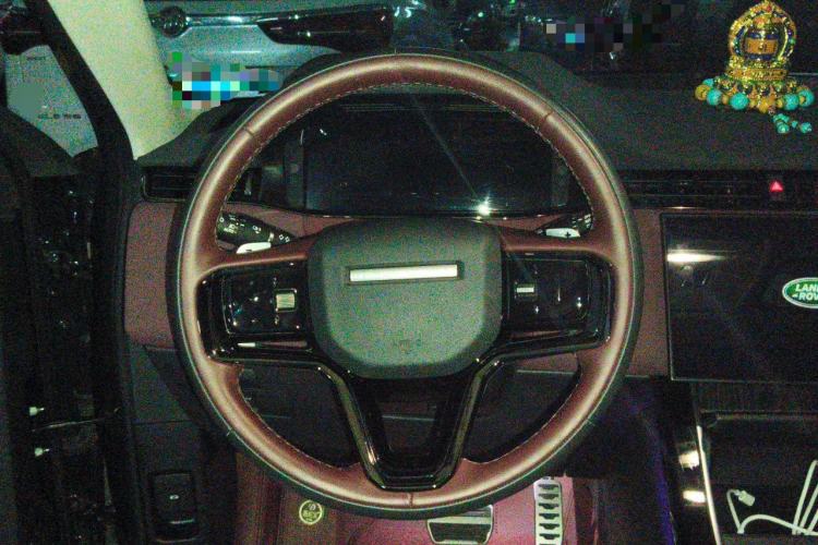 Used Land Rover Range Evoque 2024 Aurora L 249 PS Glowing Limited Edition Steering Wheel