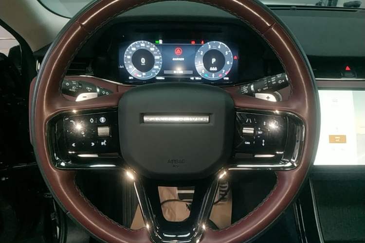 Used Land Rover Range Evoque 2024 Aurora L 249 PS Prestige Light-Chasing Edition Steering Wheel