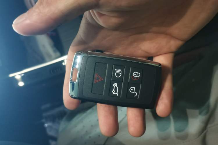 Used Land Rover Range Evoque 2024 Aurora L 249 PS Prestige Light-Chasing Edition Vehicle Key